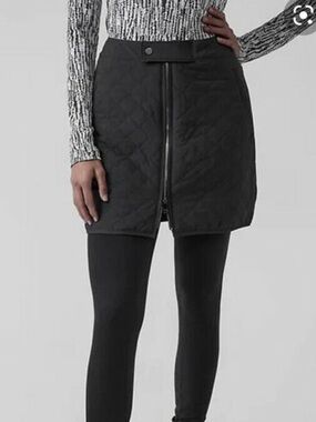 Athleta Apres Ski Skirt Quilted Black